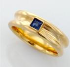 Ring 585 Gelbgold mit Saphircarre