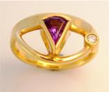 Ring 585er Gelbgold mit Amethyst im Fantasieschliff und Brillant