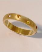 Ring 750er Gelbgold mit Citrinen und Brillanten